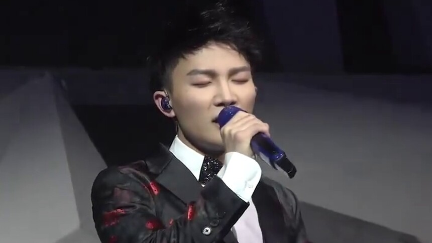 周深《邓丽君歌曲串烧》live版