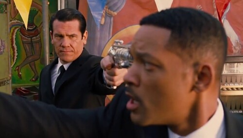 《黑衣人3》片段：J在1969年与K相遇