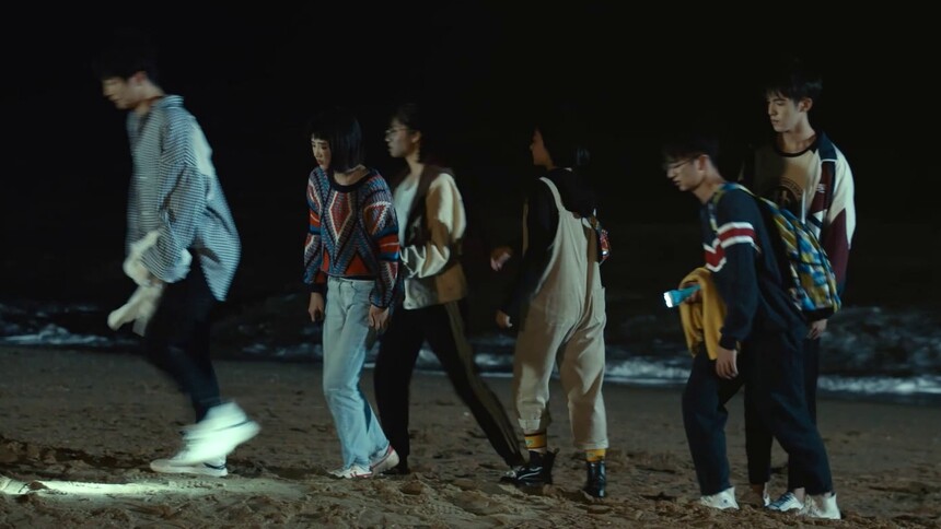 《那年夏天有风吹过》第12集看点：小伙伴们深夜上岛 一涵天然终获救