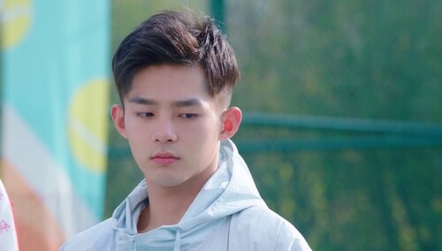 《不可思议的晴朗》第4集看点：晴朗夫妇暧昧牵手？