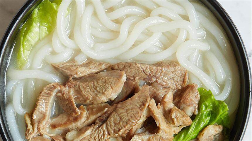 【美食台】三乡濑粉 吃米粉的地方很多，这做法少见！