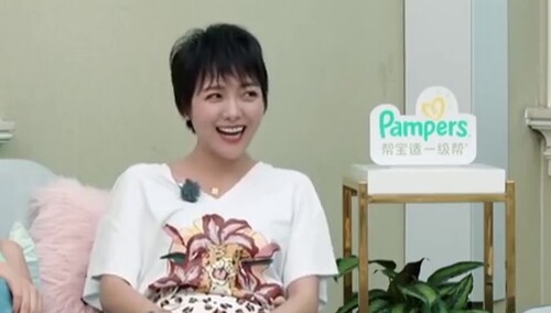 杨乐乐首谈生产 生了十几个小时成超长待机产妇