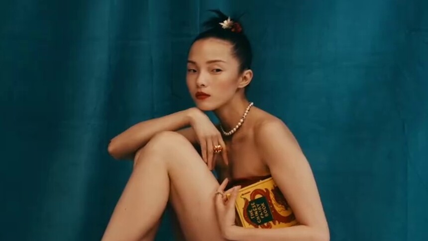【VOGUE】十月号封面 雎晓雯齐刘海复古造型