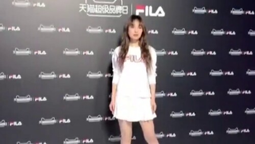【IF时尚】吴昕亮相2020米兰时装周春夏大秀，运动服的昕姐也hin美哟～