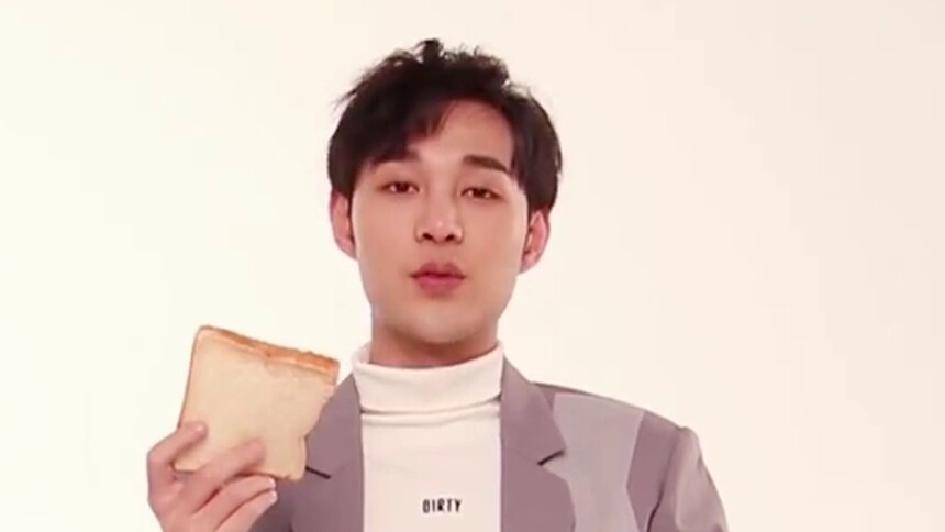 【浮夸情报站】袁昊挑战一分钟吃完一片吐司面包