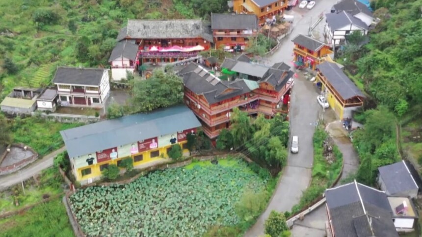 （脱贫攻坚）致富带头人李月亚：从米粉小店到“乡村大舞台”
