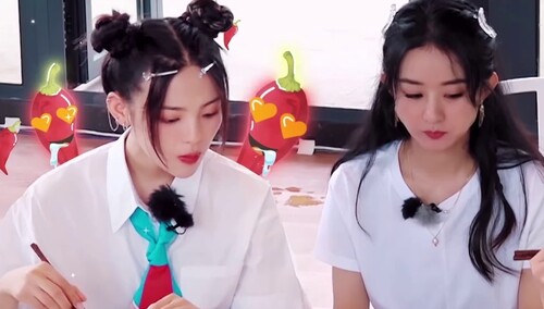 赵丽颖强烈安利辣椒酱 杨超越被“辣哭”
