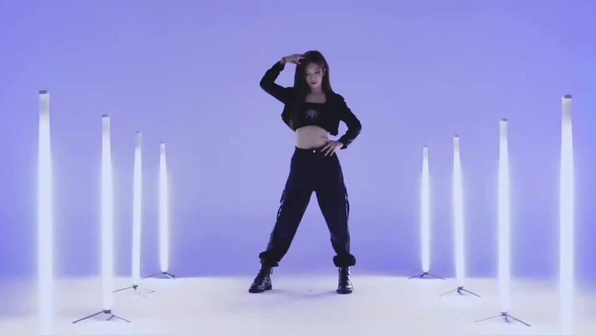 2NE1 Remix Cover By SNH48 沈梦瑶