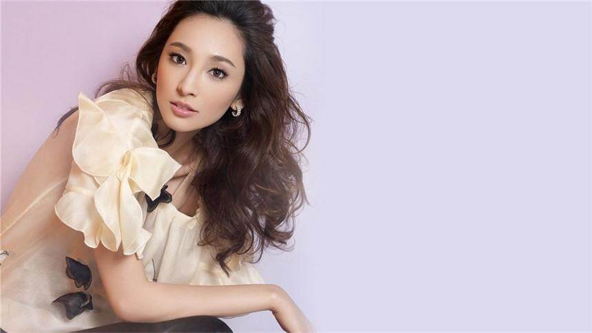 又辟谣！吴佩慈否认纪晓波欠债，生四娃至今未婚曾出租豪宅帮男友