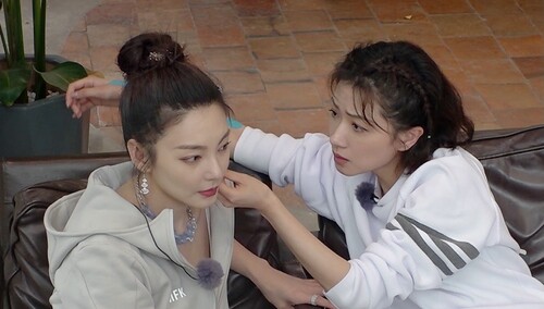 《姐姐的爱乐之程》彩蛋：姐姐们的下午茶拼个蛋糕778 万茜张雨绮发现惊人同款“信物”