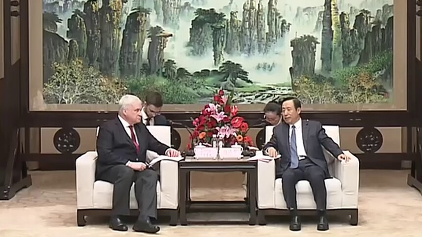 湖南：许达哲会见俄罗斯驻华大使杰尼索夫