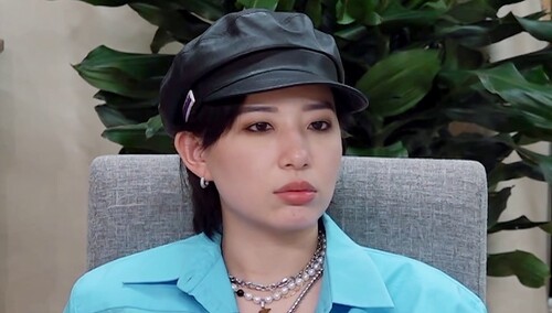 李斯丹妮持续高强度工作 压力太大当场暴哭