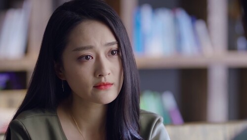 杨小雨翻身和沈凡凡离婚 出轨男后悔痛哭