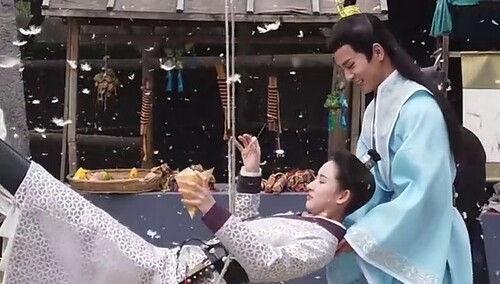 花絮来了！安逸夫妻心动托头杀