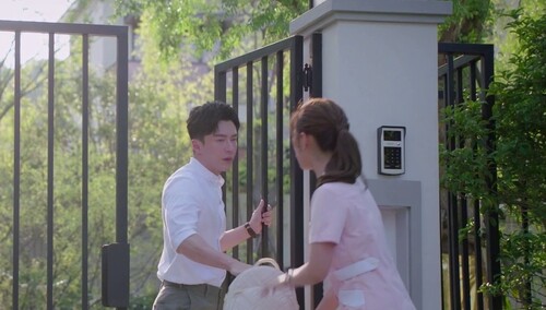 《楼下女友请签收》今日开播：霸总与戏精女孩的超甜宠溺即将送达