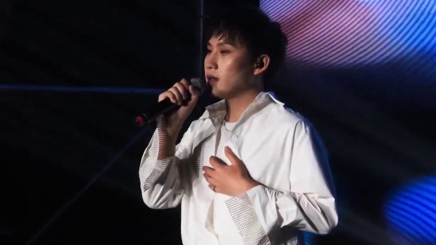 2020咪咕音乐现场线上音乐会：吴奇《远在心上》