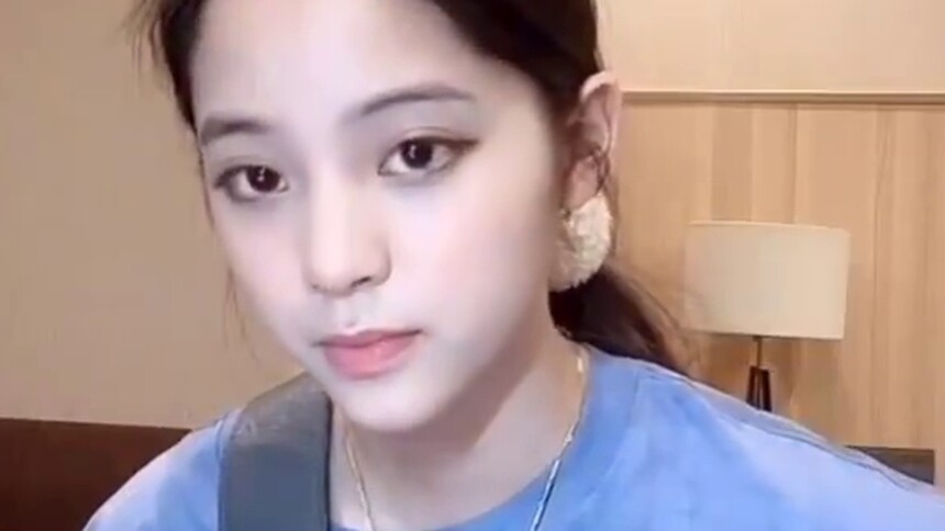 【欧阳娜娜音乐】欧阳娜娜吉他弹唱《奇妙能力歌》