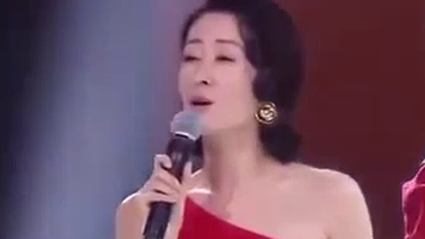 刘敏涛的表情管理绝了！配上《红色高跟鞋》这歌有内味了！