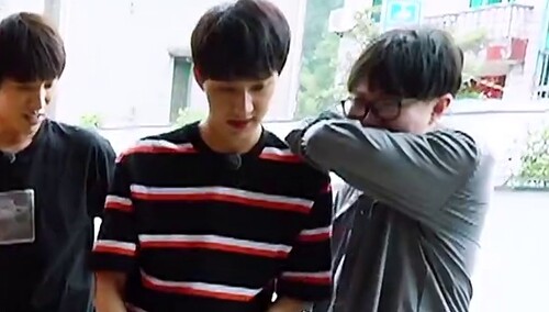 陈子由cut：认真讲价跳绳的小哥哥好帅！