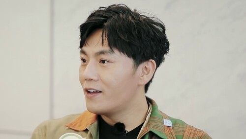 秦昊爆笑模仿汪小菲！宠溺女儿却对儿子超凶?!