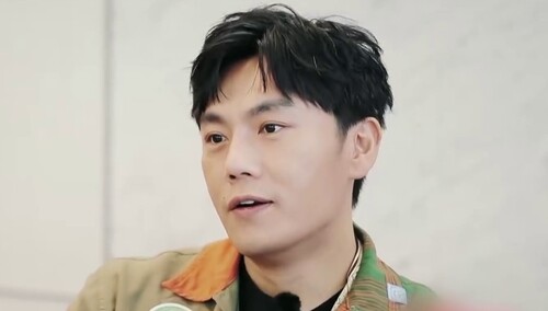 这就是儿子和女儿的区别？秦昊爆笑模仿汪小菲对待儿女不同态度