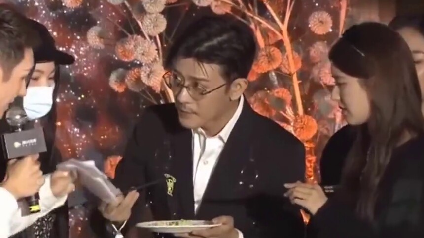 《我喜欢你》林雨申替赵露思吃芥末，路总护妻狂魔人设不倒！
