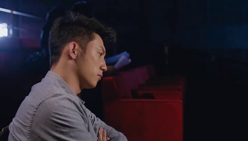 《月半爱丽丝》定档10月30日 关晓彤黄景瑜联手演绎高糖爱情喜剧