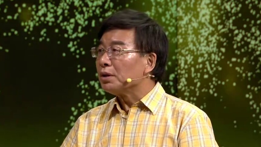 韩乔生上演体育项目版“报菜名”