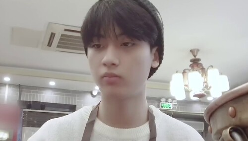 边程的VLOG：麻麻辣辣是最爱！外出吃肉记录