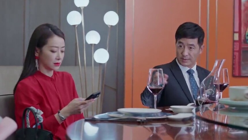 总裁不愧是你！关铮陈颂英结婚纪念日的迷惑操作