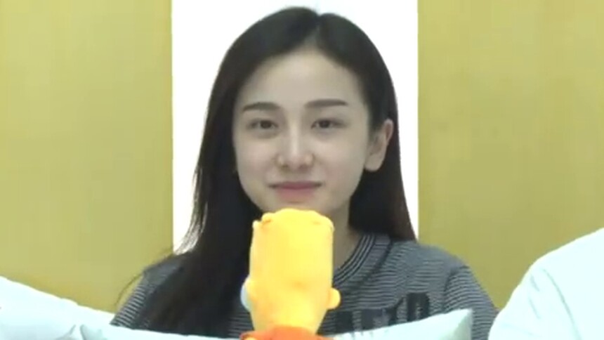 姜梓新陷退房危机难舍周晨晞 冯可身体抱恙引孔繁浩担忧