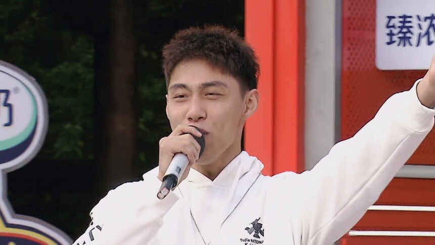 纯享版：为爱留下的芙蓉舞少年 李梓鸣《最炫民族风》