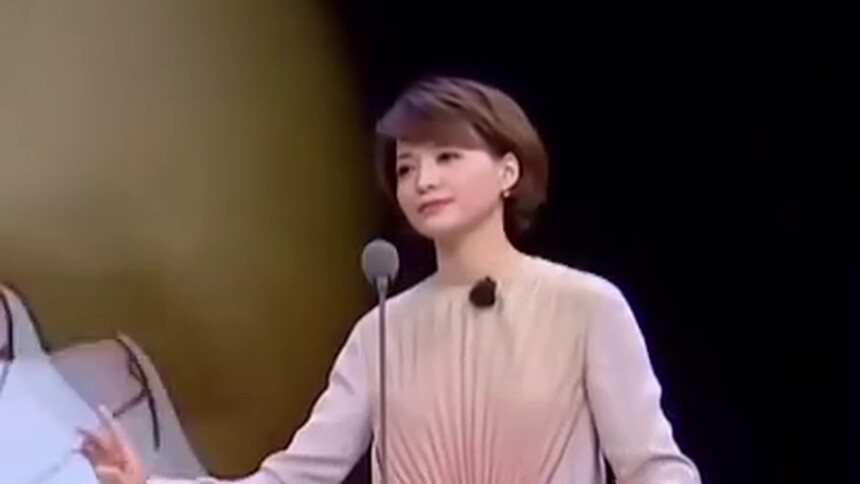 纯享：倪萍董卿跨年龄跨性别合配《麦兜响当当》尽显反差萌