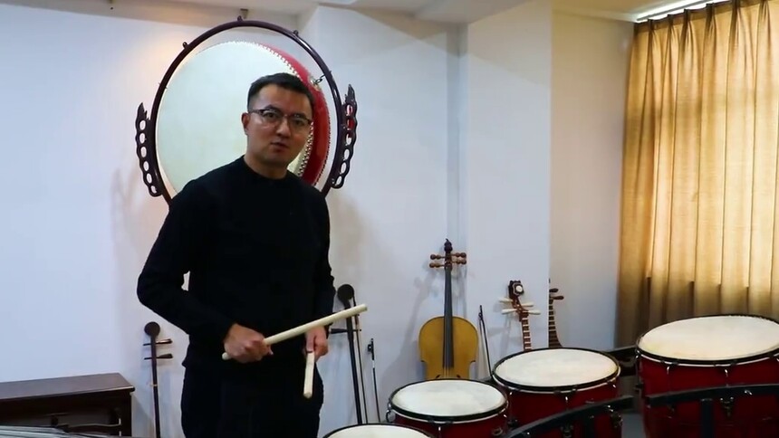 “海归”马成虎：很自豪能参与敦煌壁画古乐器复原