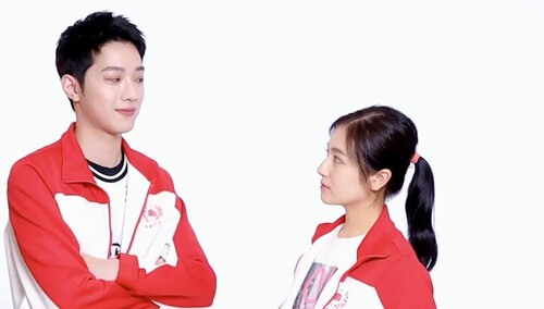 花絮：“晚然一笑”十秒对视憋笑挑战