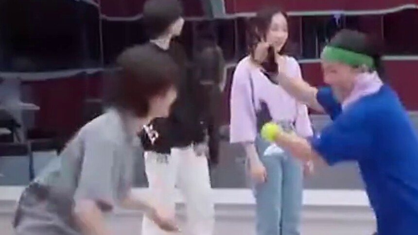 那英周笔畅“小学生式”斗舞，张柏芝手部拉伤，谁将拿到总决赛名额？