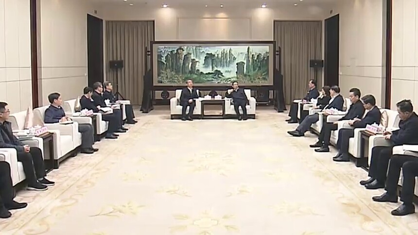 许达哲 毛伟明与黄玉治一行座谈