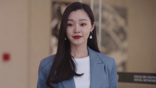 昔日情侣再相见却已物是人非？