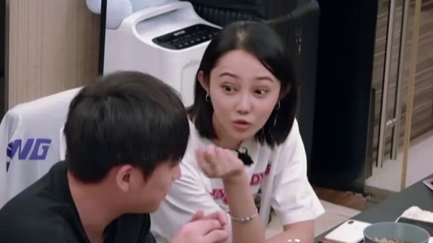 姜萌轩加入群聊场面一度陷入尴尬 王珂陈翔为武艺操碎了心
