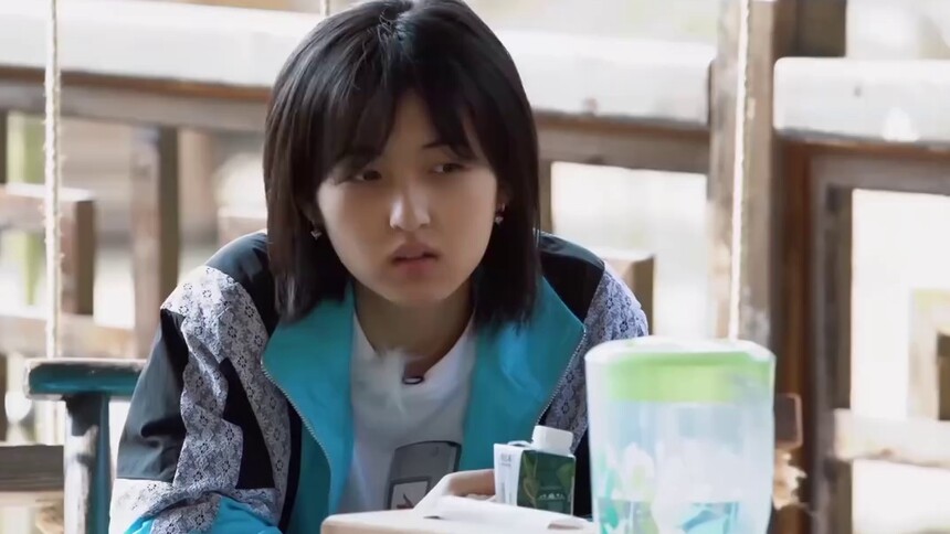 黄磊给张子枫彭昱畅上课 黄老师真的把子枫当女儿一样在教育了