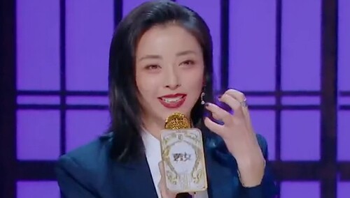 《听姐说》精编纯享版：黄小蕾自曝倒追大张伟！徐冬冬阚清子争做“哈尔滨之光”