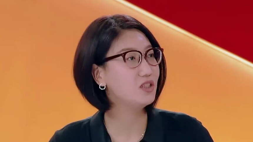 易立竞提出各种新观点，大张伟维嘉老师瞬间认怂