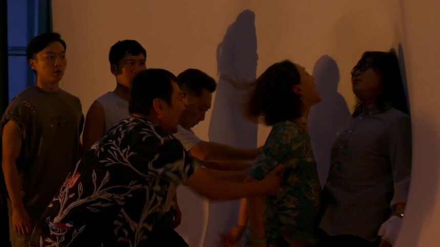 周迅为陈建斌出气把大鹏怼到只敢后退