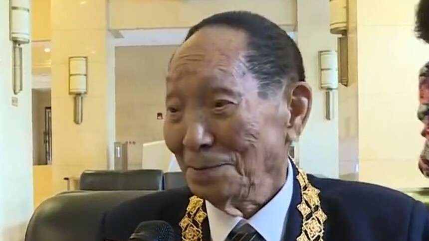 深切缅怀袁隆平：江山思国士 人去稻田丰