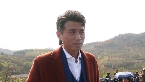 《温暖的味道》幕后专题片03：靳东李乃文日常欢乐斗嘴 角色各显魅力获导演肯定