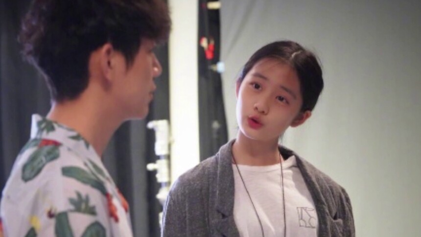 期待！孙莉晒何炅与多多《水中之书》排练照