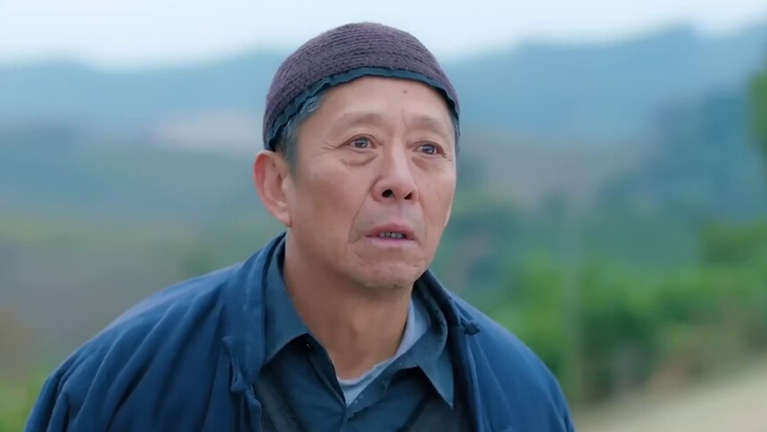 感人！赵玉山梅姨茶田相望
