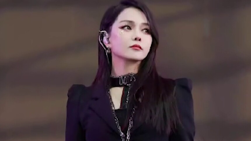 乌龙！伊能静回应秦昊与女子带娃：那是我侄女