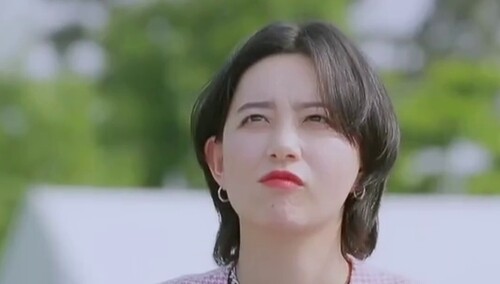 回望九年成长经历 李斯丹妮称热血要撒在青春里