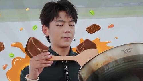 《中餐厅5》丁真特辑：丁真牌辣椒炒肉和甘孜牦牛肉好评如潮
